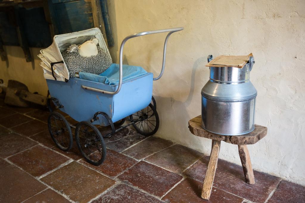 Bed and Breakfast Au Mas Des Calmettes Parisot  Екстер'єр фото