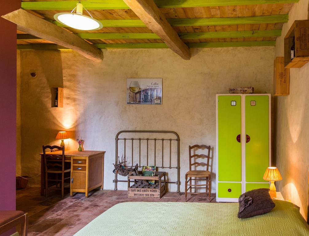 Bed and Breakfast Au Mas Des Calmettes Parisot  Екстер'єр фото