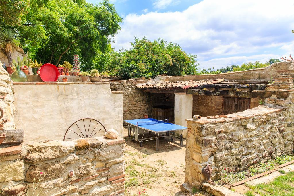 Bed and Breakfast Au Mas Des Calmettes Parisot  Екстер'єр фото